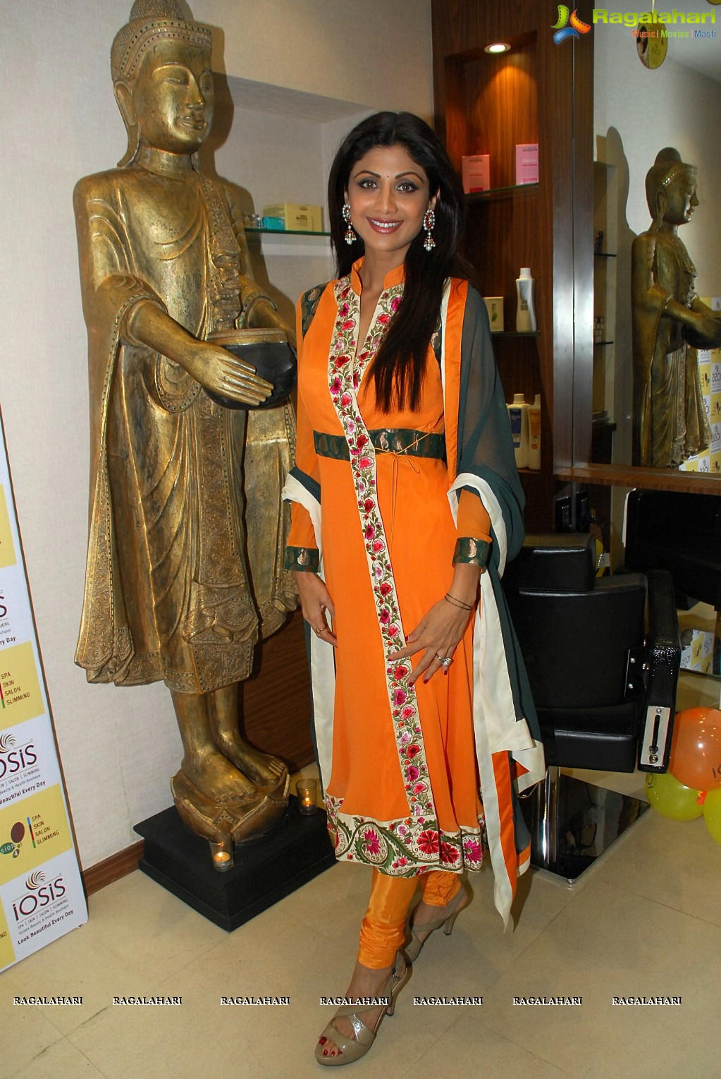 Shilpa Shetty launches 11th IOSIS Wellness Center Branch