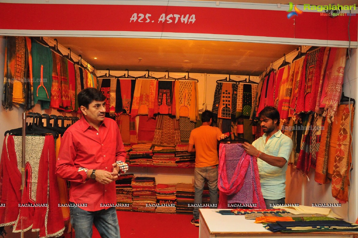 Akritti Elite 'Traditions and Fashions' Exhibition, Hyderabad