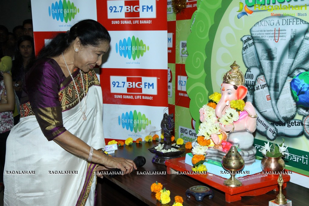 Asha Bhosle records her Birthday Special Show at BIG FM Studios