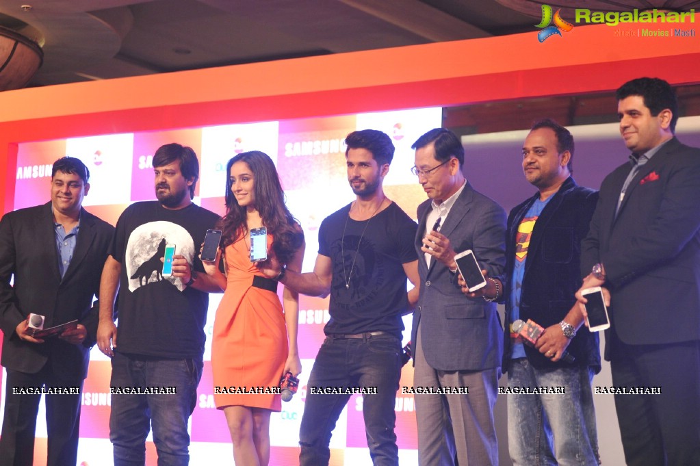 Shahid Kapoor and Shraddha Kapoor at the launch of Club Samsung, Mumbai