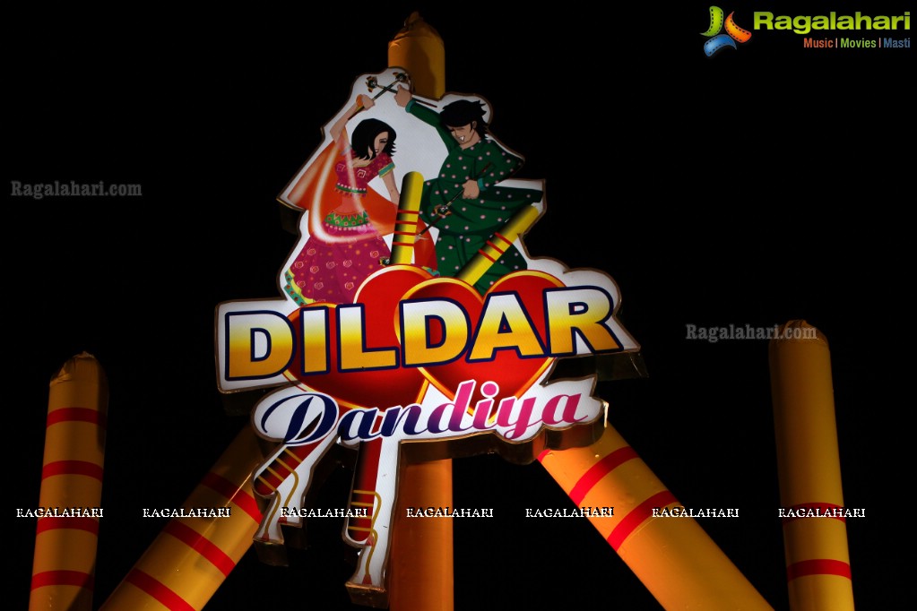 Dildar Dandiya 2014