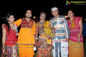 Dildar Dandiya 2014