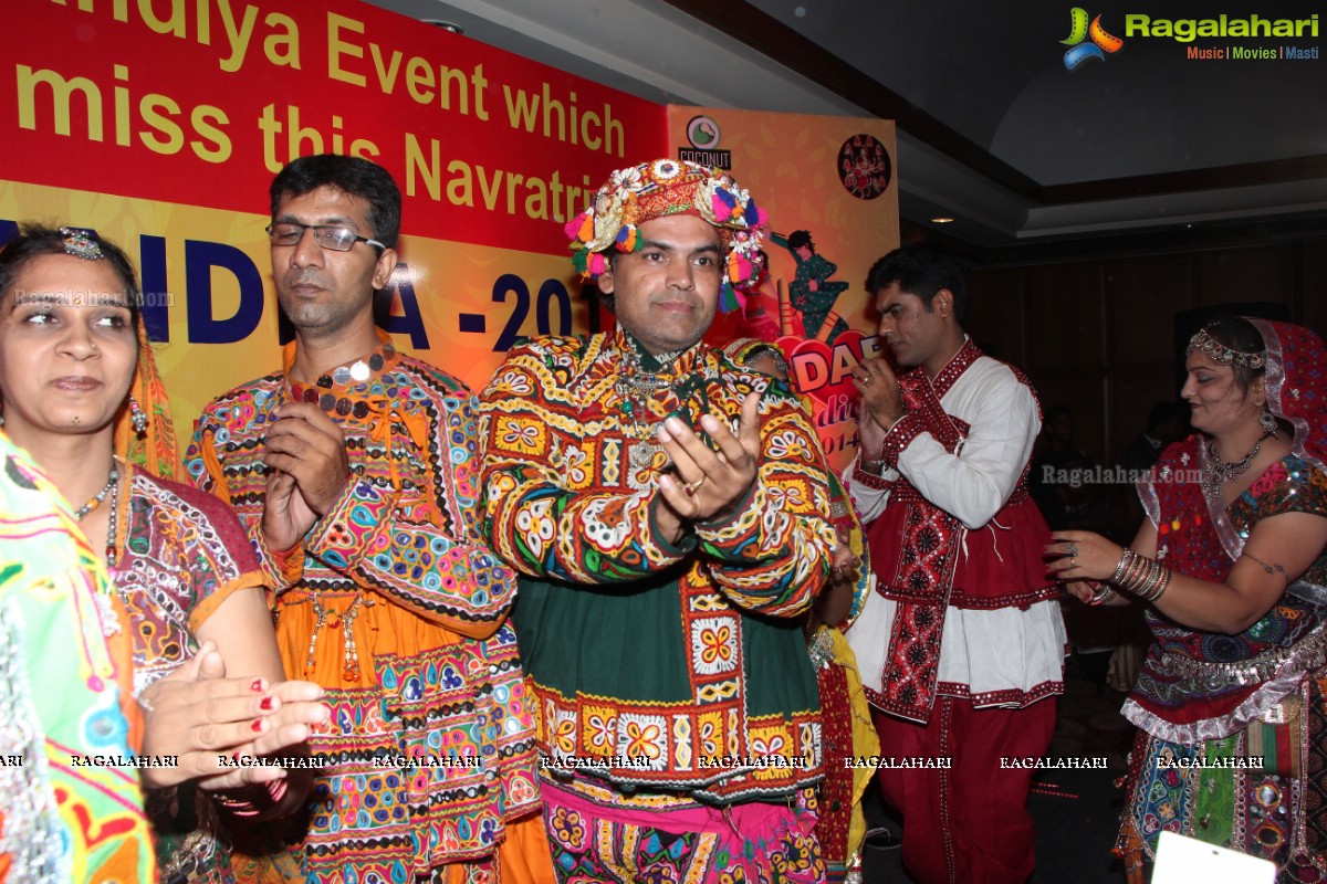 Dildar Dandiya 2014 Launch Ceremony - Chief Guest: Mr. VVS Laxman, Guest of Honour: Mrs. Bina Mehta