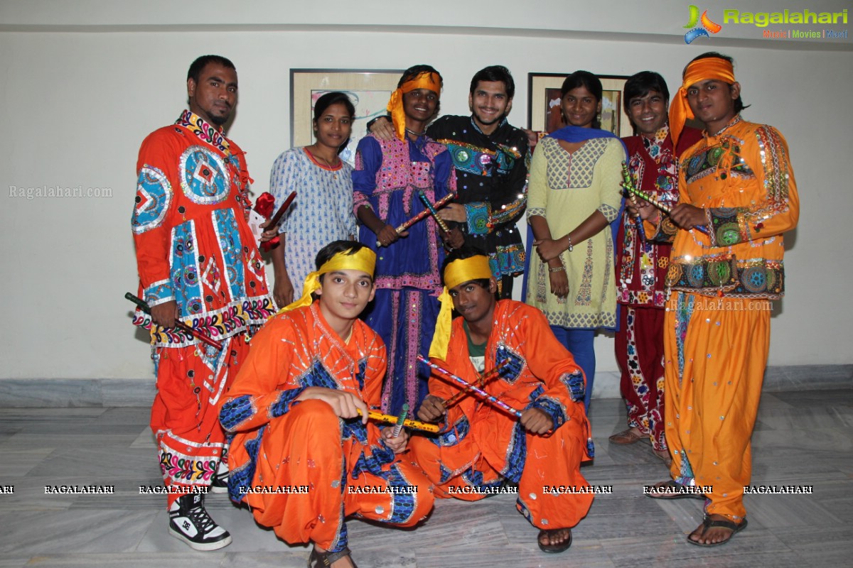 Dildar Dandiya 2014 Launch Ceremony - Chief Guest: Mr. VVS Laxman, Guest of Honour: Mrs. Bina Mehta