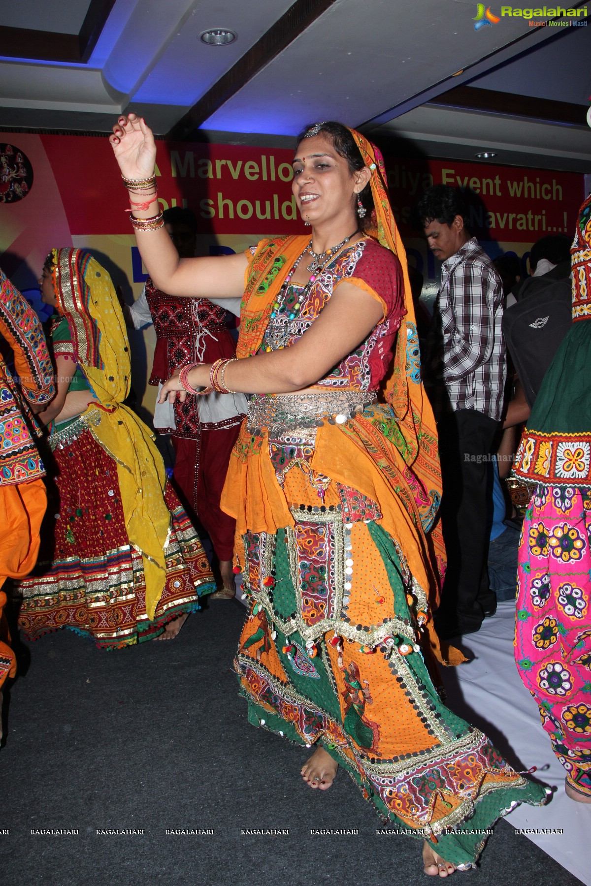 Dildar Dandiya 2014 Launch Ceremony - Chief Guest: Mr. VVS Laxman, Guest of Honour: Mrs. Bina Mehta