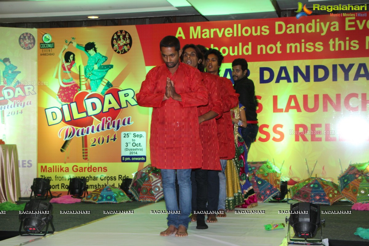 Dildar Dandiya 2014 Launch Ceremony - Chief Guest: Mr. VVS Laxman, Guest of Honour: Mrs. Bina Mehta