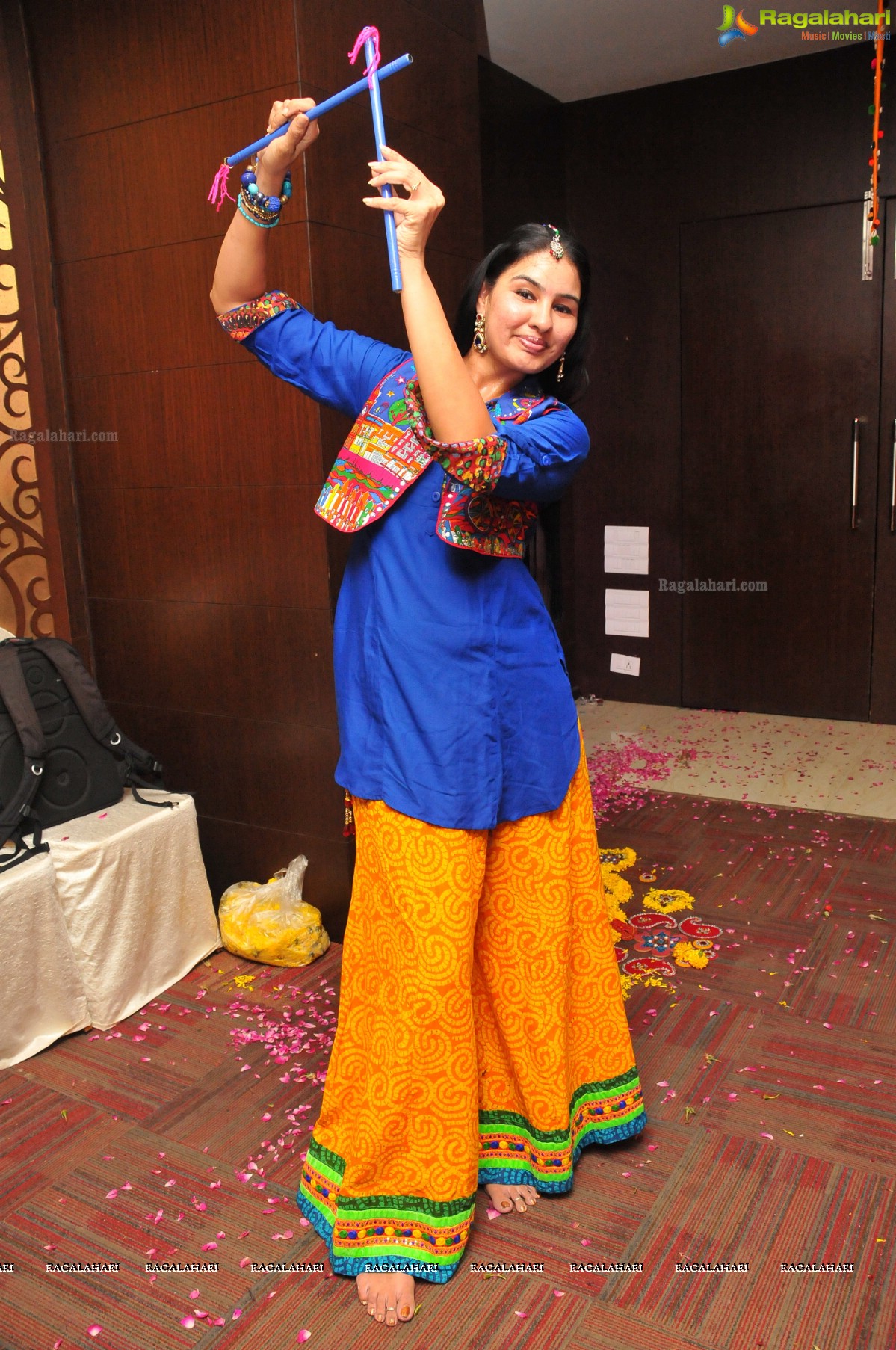 Disco Dandiya by by Samskruthy Ladies Club (Sept. 2014)