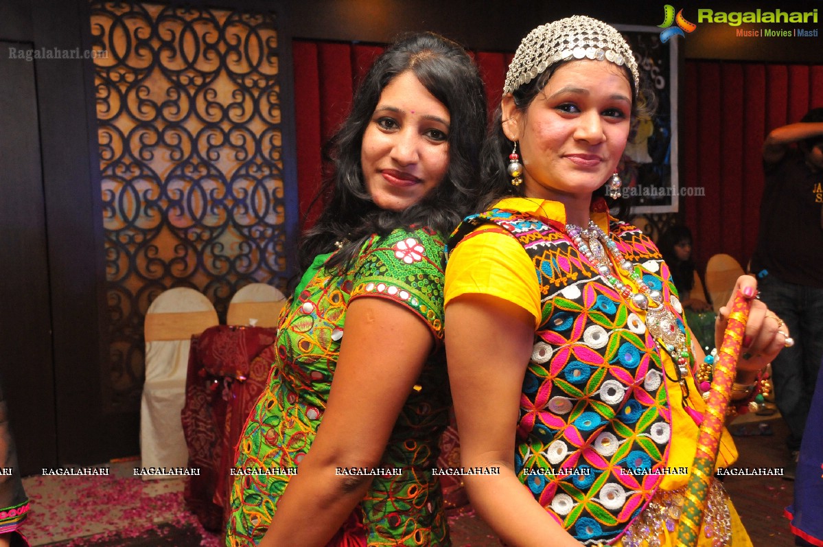 Disco Dandiya by by Samskruthy Ladies Club (Sept. 2014)