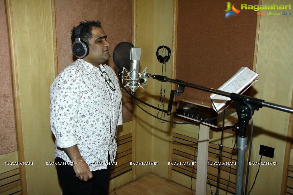Game Paisa Ladki Promotional Song Recording