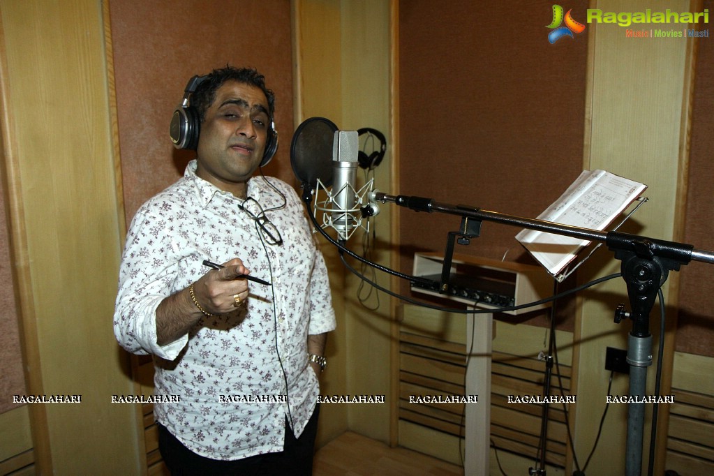 Game Paisa Ladki Promotional Song Recording