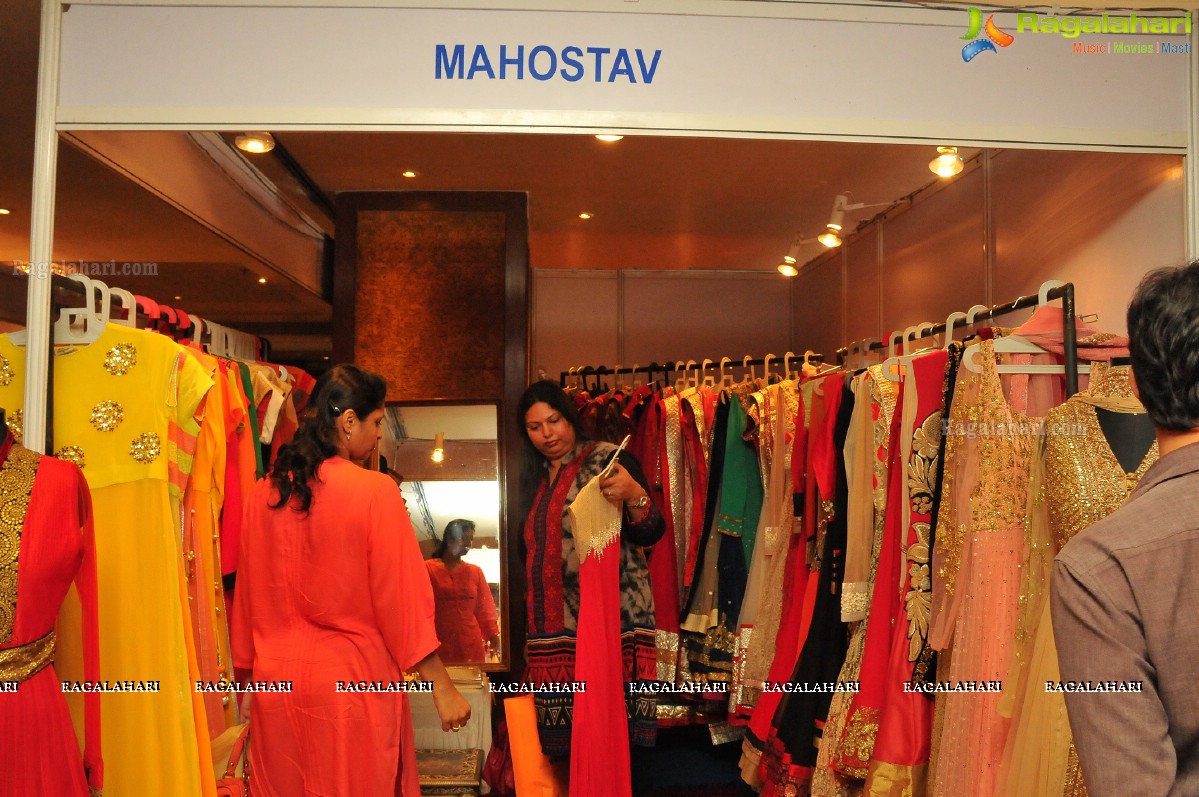 Petals Exhibition and Sale at Taj Krishna, Hyderabad (Sep. 19, 2014)