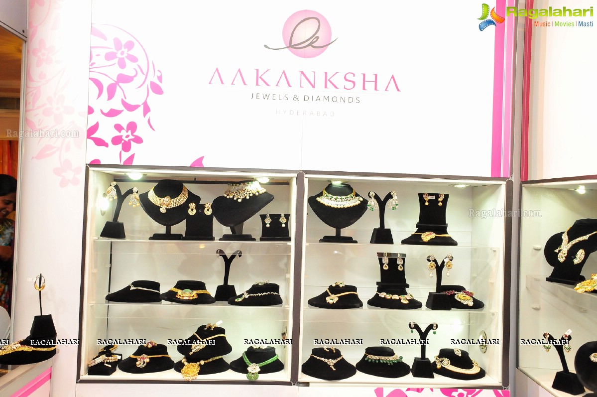 Petals Exhibition and Sale at Taj Krishna, Hyderabad (Sep. 19, 2014)