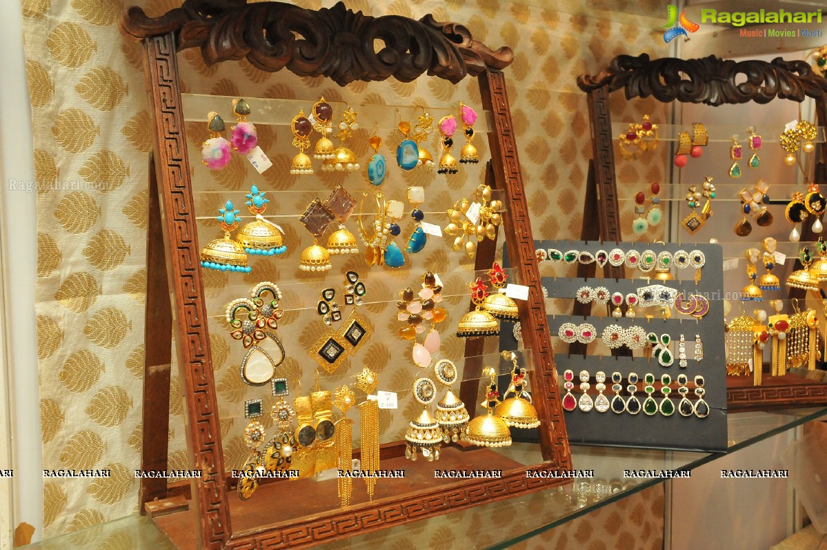 Petals Exhibition and Sale at Taj Krishna, Hyderabad (Sep. 19, 2014)