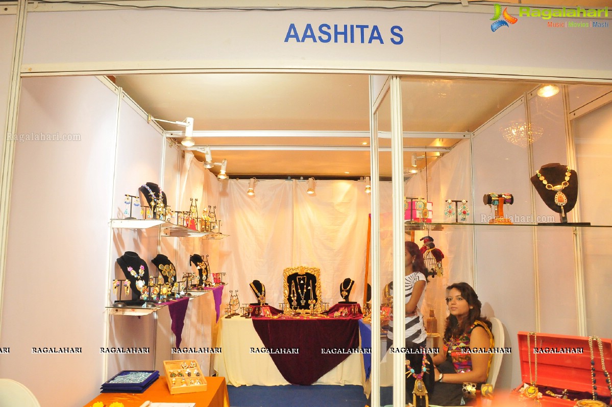 Petals Exhibition and Sale at Taj Krishna, Hyderabad (Sep. 19, 2014)