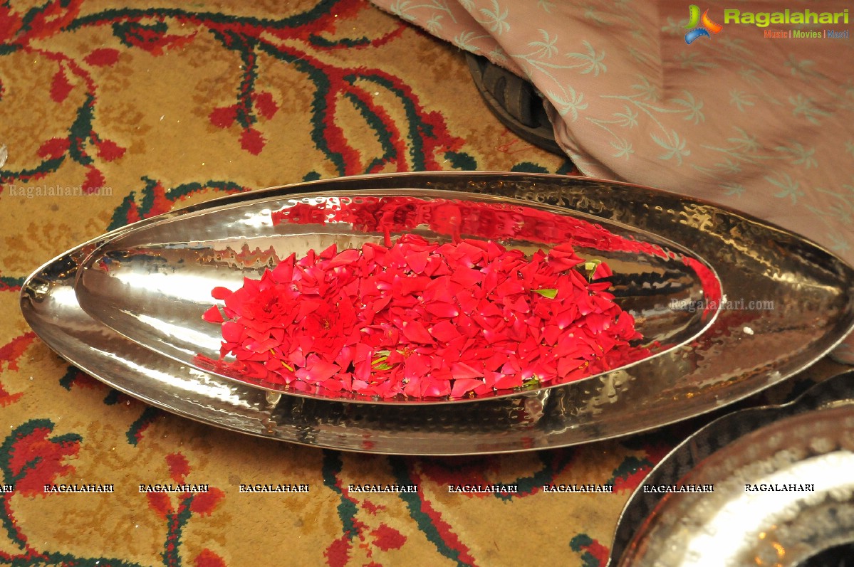 Petals Exhibition and Sale at Taj Krishna, Hyderabad (Sep. 19, 2014)