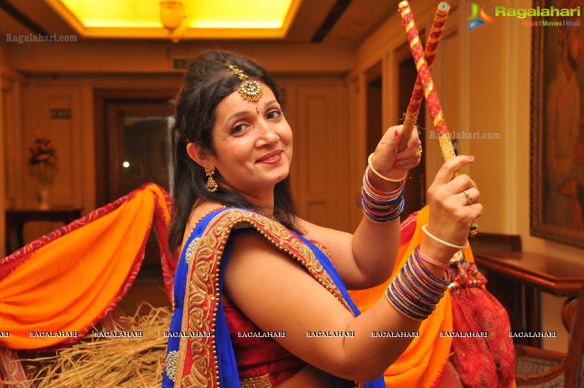 Kakatiya Ladies Club Dandiya Masti 2014