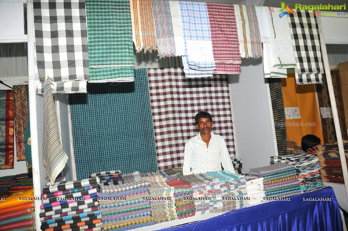 Lepakshi Handicrafts & Handlooms Exhibition, Hyderabad (Sep. 2014)