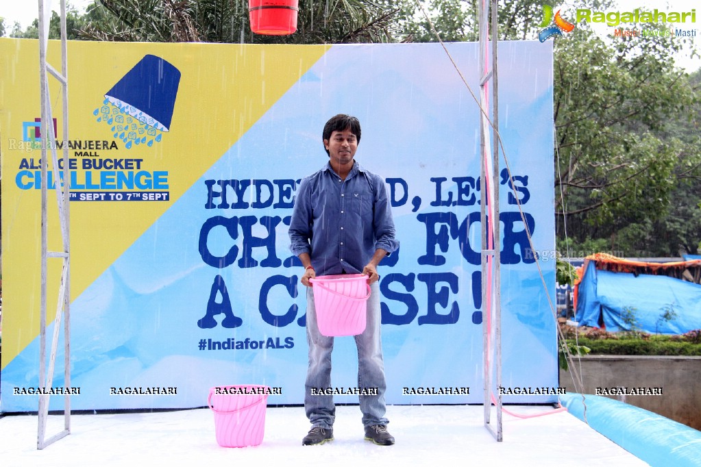 Manjeera Mall Organises Fund Raising ALS Ice Bucket Challenge