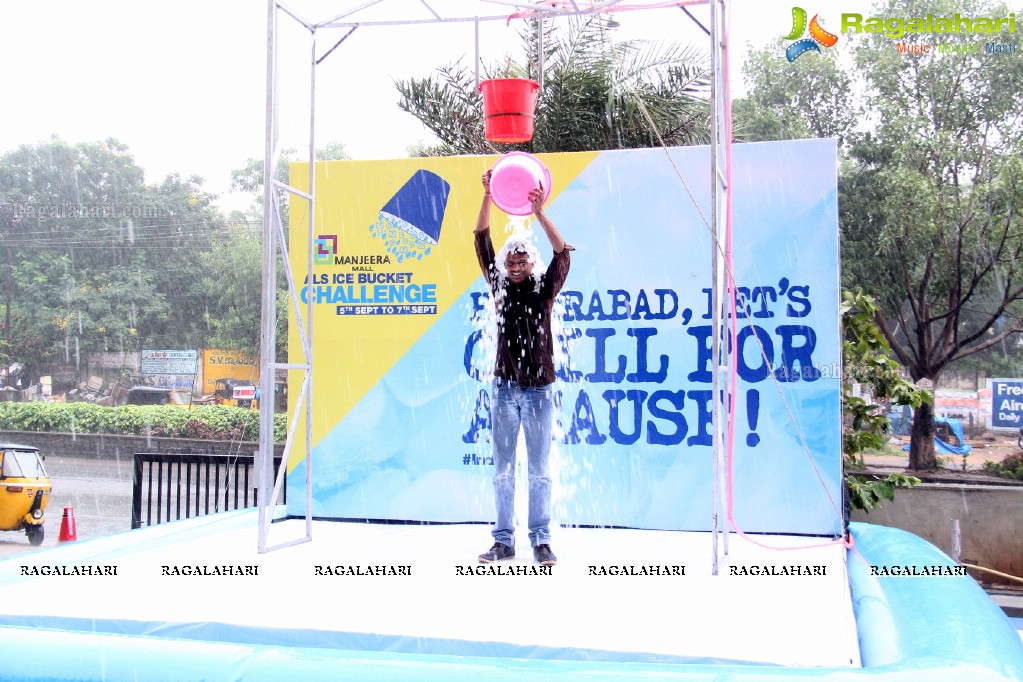 Manjeera Mall Organises Fund Raising ALS Ice Bucket Challenge