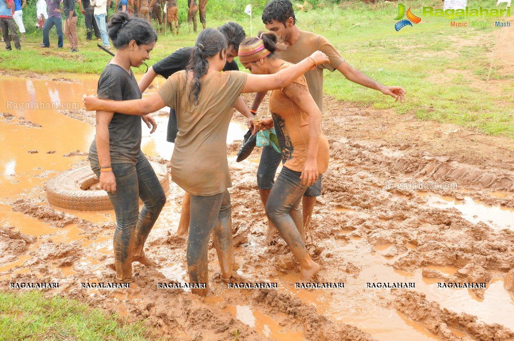 Hyderabad Mud Run 2014 at Lahari Resorts, Patancheru