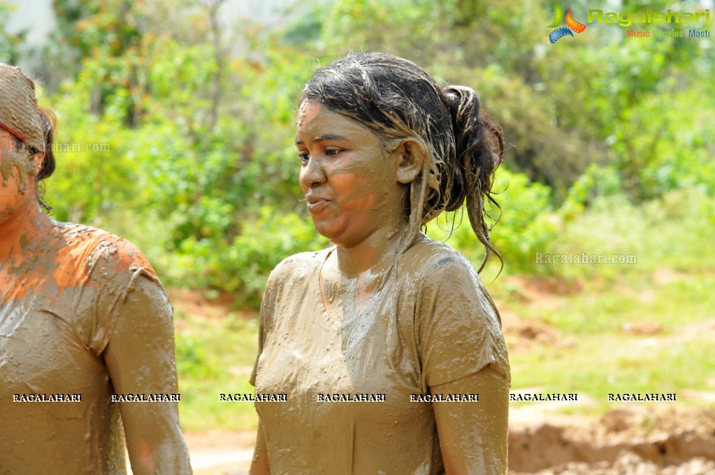 Hyderabad Mud Run 2014 at Lahari Resorts, Patancheru