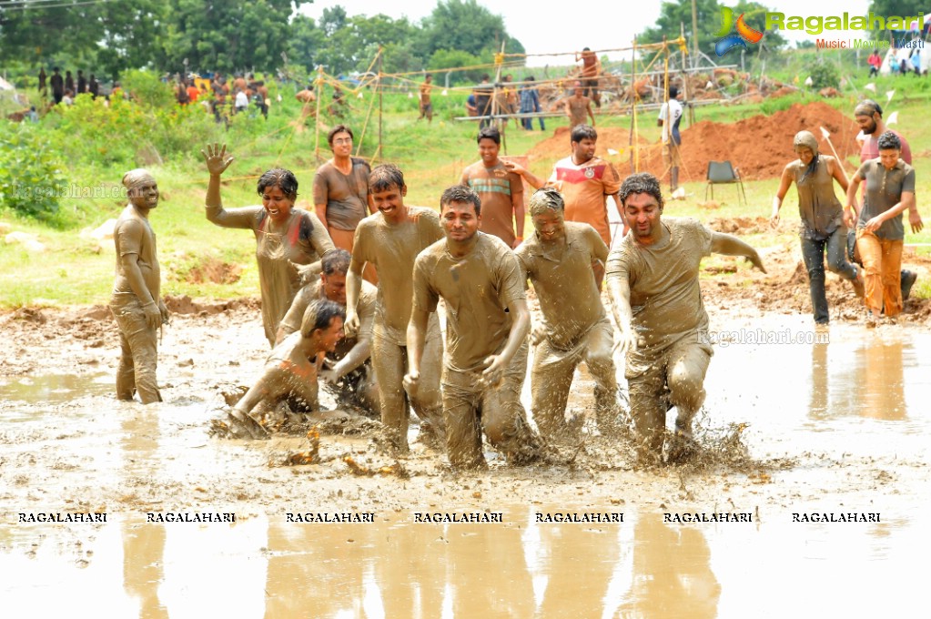 Hyderabad Mud Run 2014 at Lahari Resorts, Patancheru