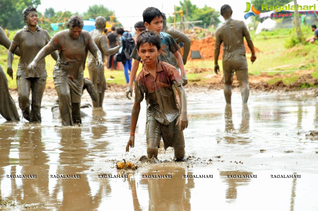 Hyderabad Mud Run 2014 at Lahari Resorts, Patancheru