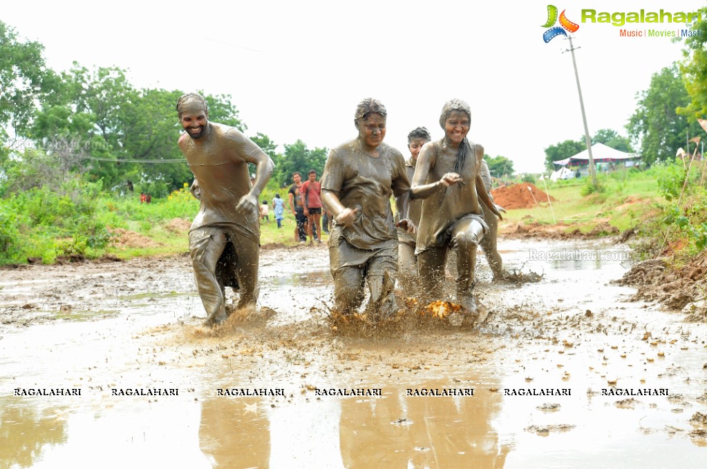 Hyderabad Mud Run 2014 at Lahari Resorts, Patancheru