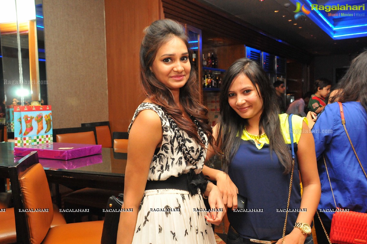 Neelam C Lalwani Birthday Party 2014 at Marriott