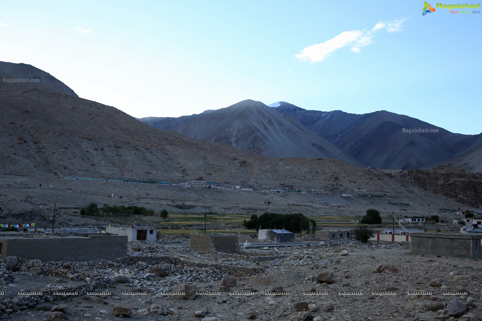 Pangong Tso Lake, Ladakh High Definition Photos