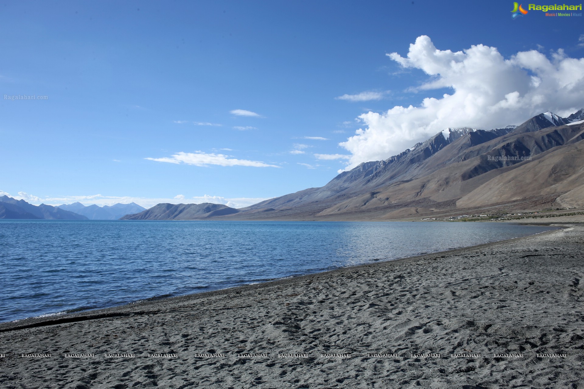 Pangong Tso Lake, Ladakh High Definition Photos