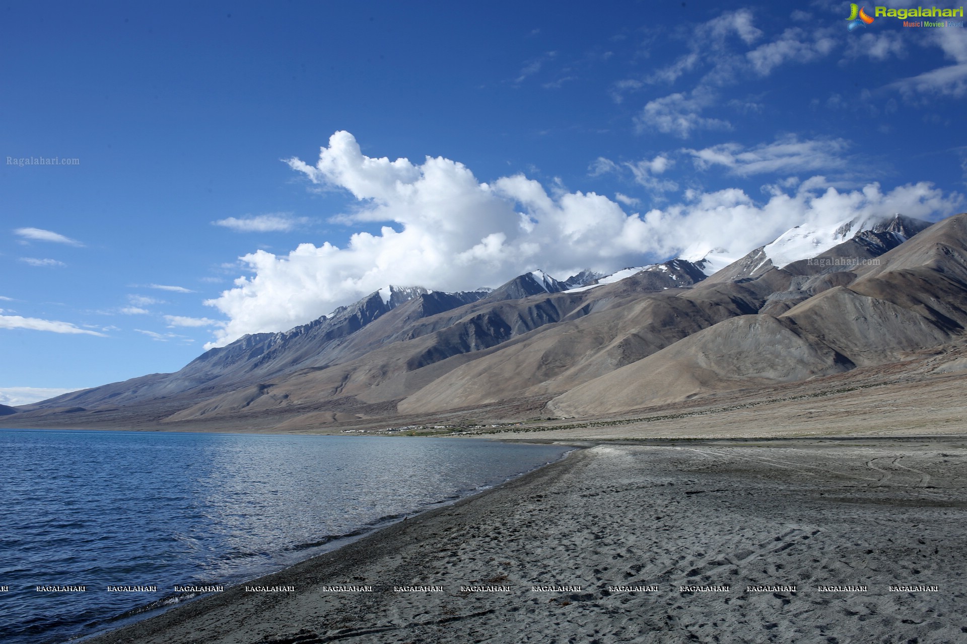 Pangong Tso Lake, Ladakh High Definition Photos