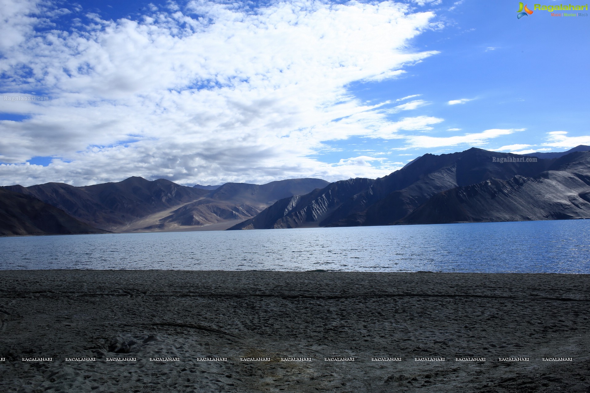 Pangong Tso Lake, Ladakh High Definition Photos