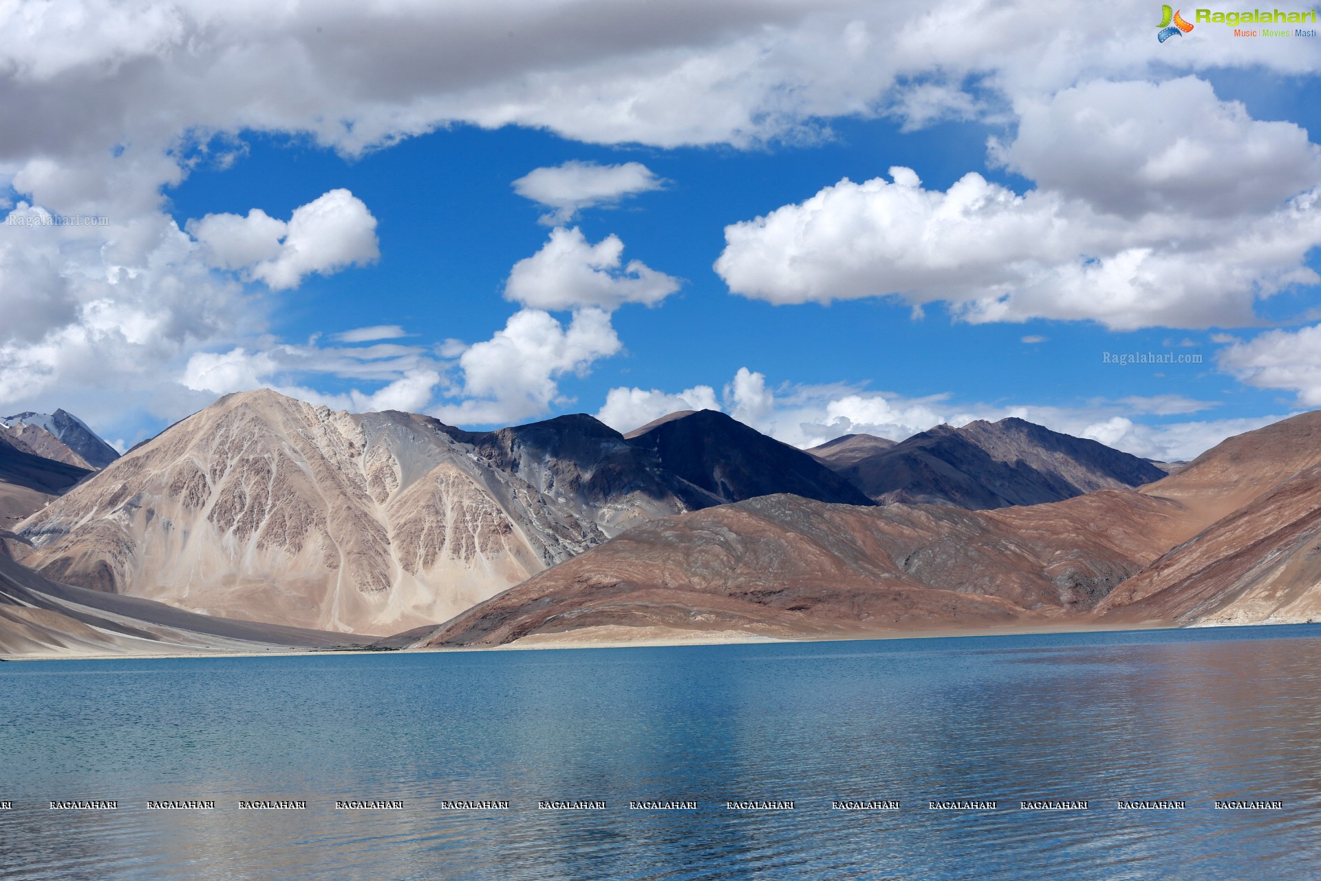 Pangong Tso Lake, Ladakh High Definition Photos