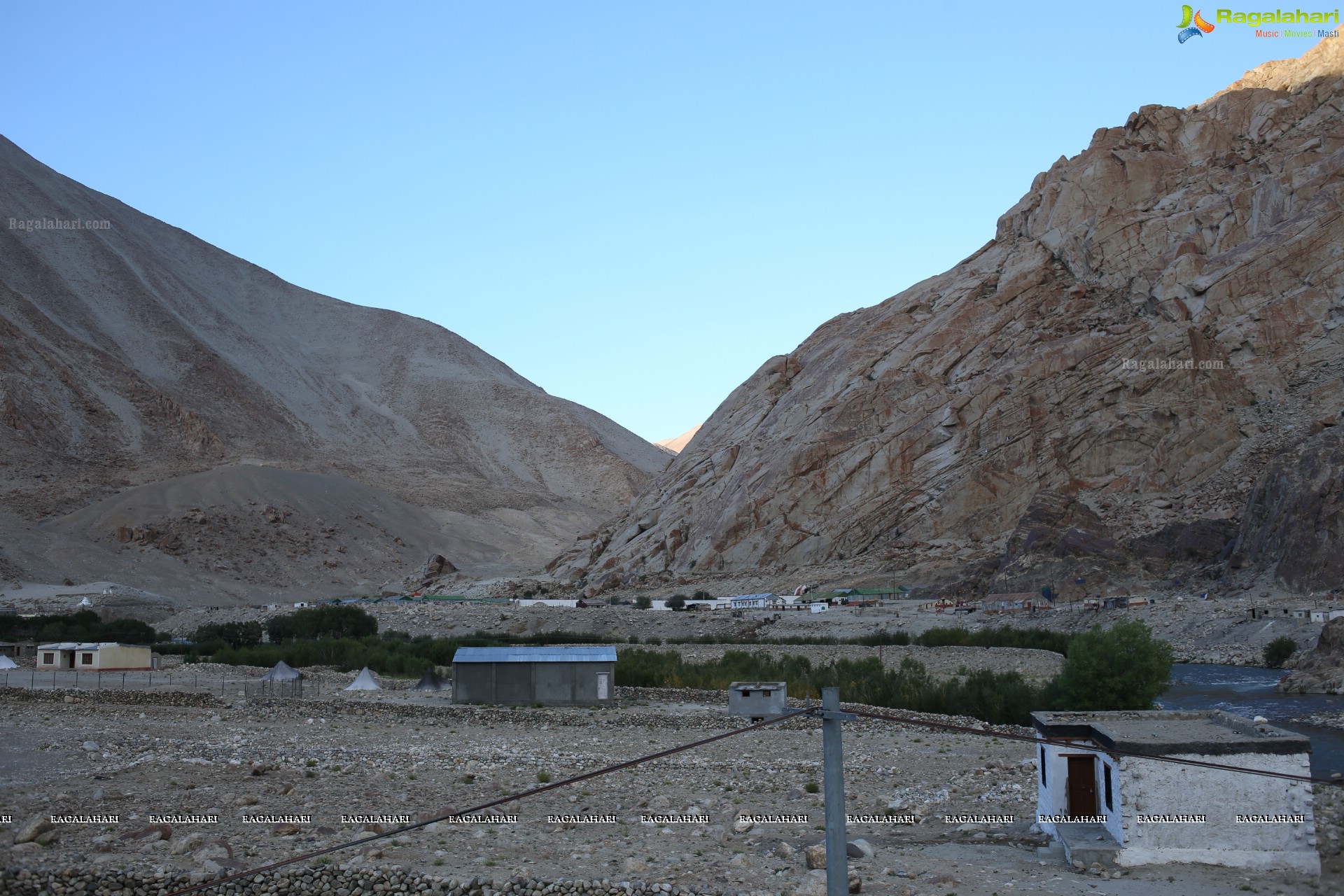 Pangong Tso Lake, Ladakh High Definition Photos