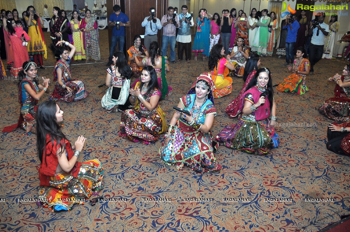 Dandia and Garba Dhoom Party by Bina Mehta and Shashi Nahata