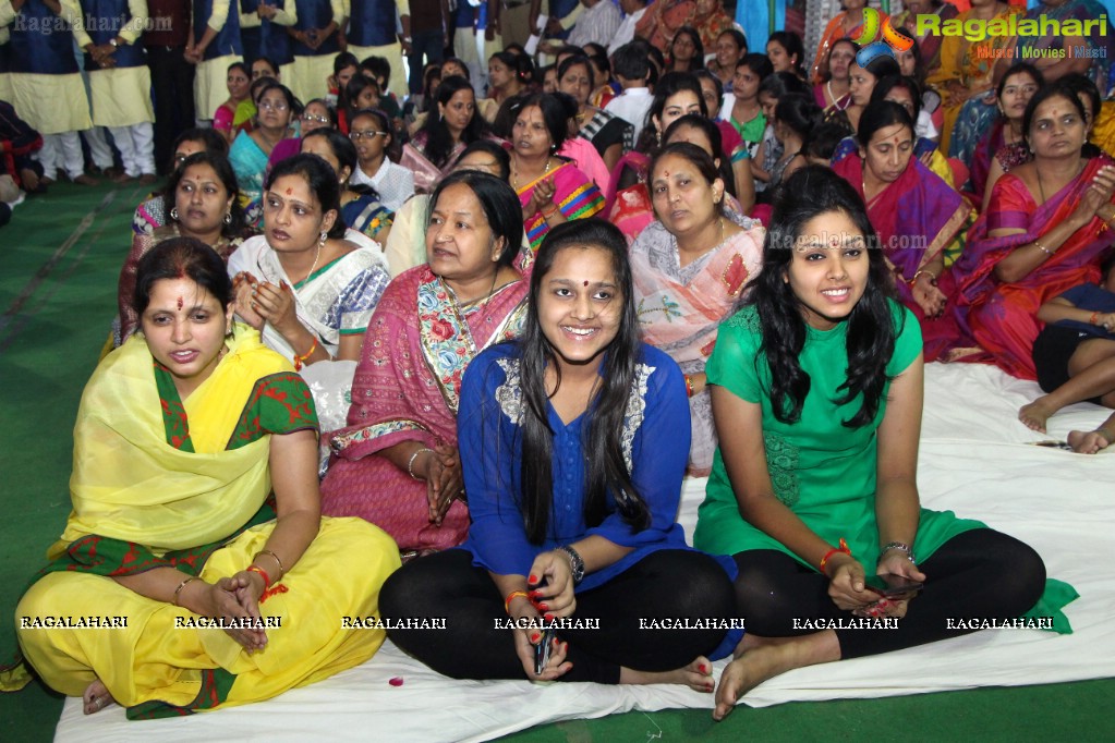 Shyam Bhajan by Nain Agarwal at Rikabgunj, Hyderabad