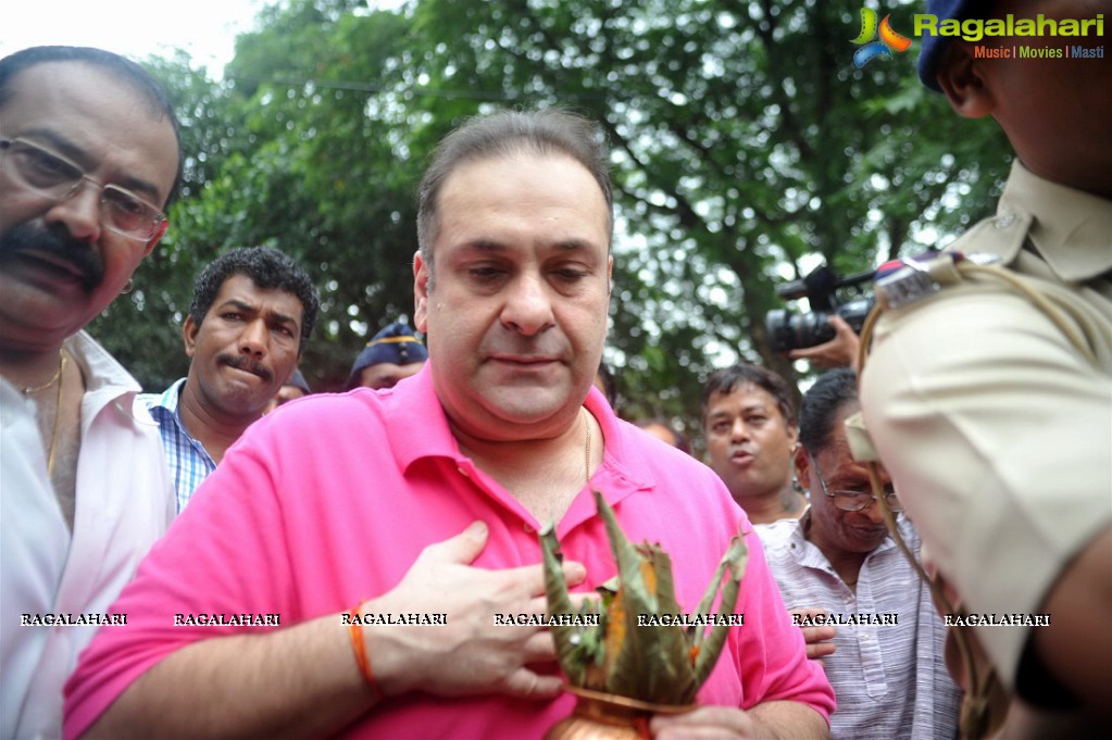 Kapoor Family at the Ganesh Visarjan of RK Studios Ganesha