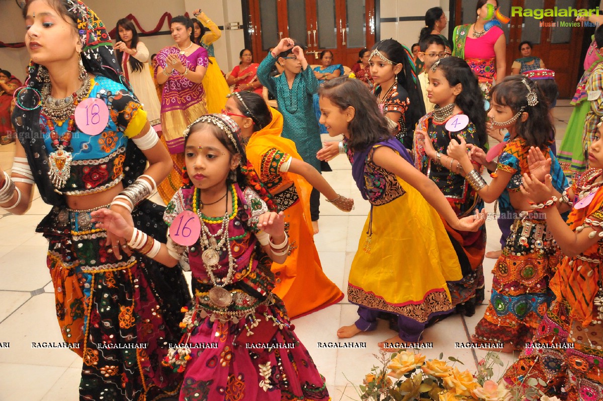 Sangini Club's Dandiya Celebrations 2014