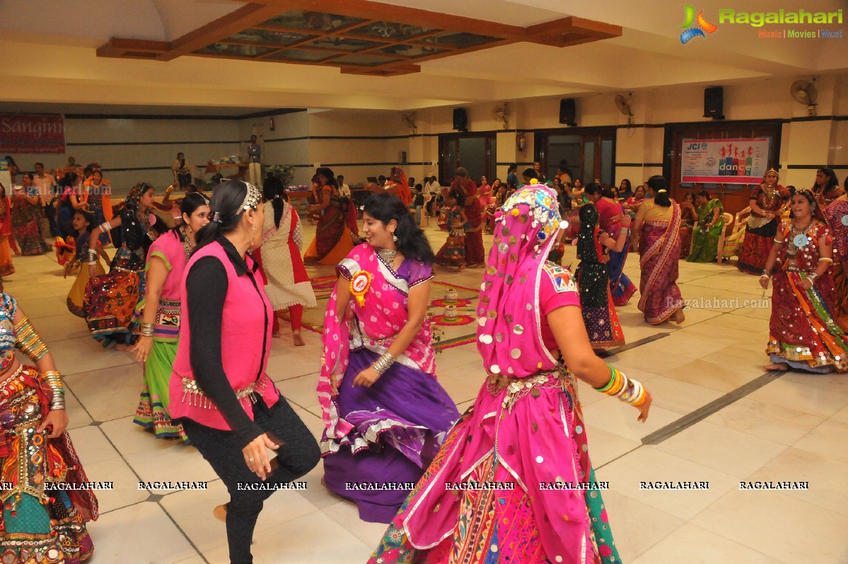 Sangini Club's Dandiya Celebrations 2014