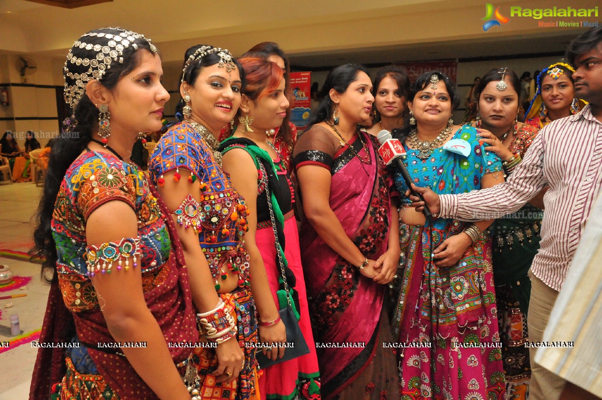 Sangini Club's Dandiya Celebrations 2014