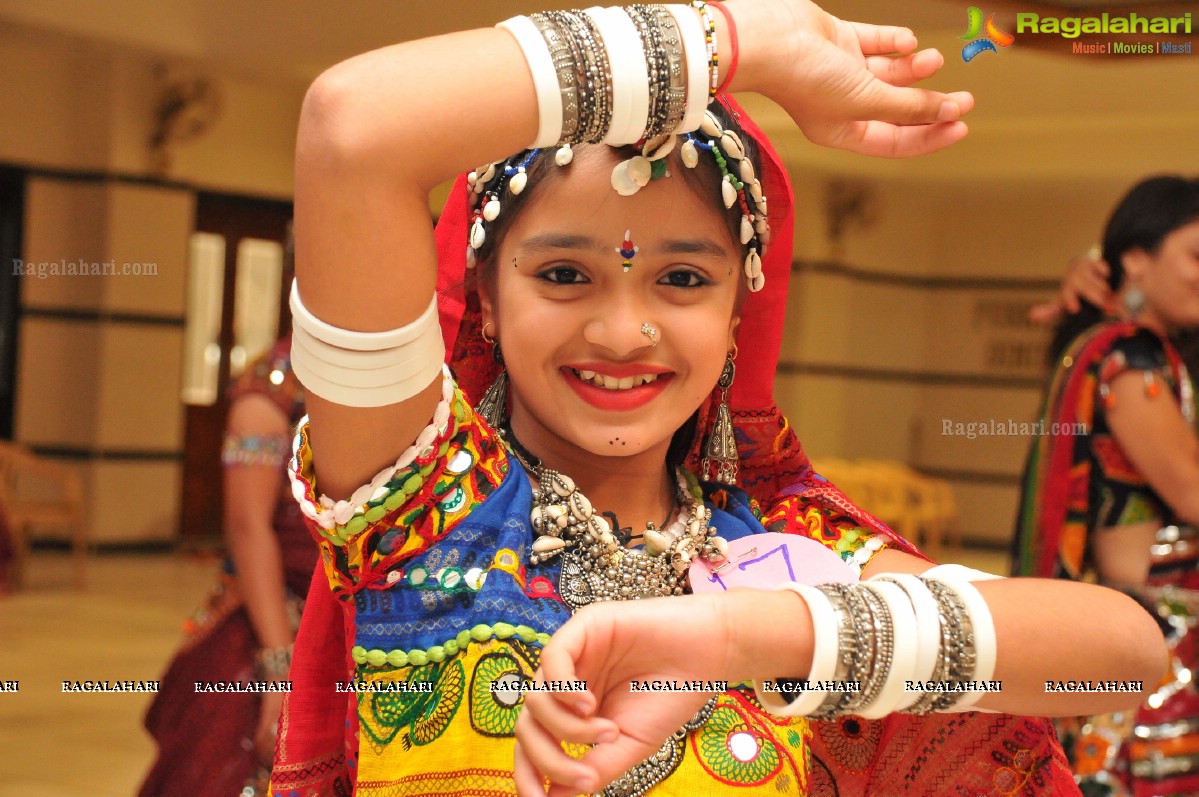 Sangini Club's Dandiya Celebrations 2014