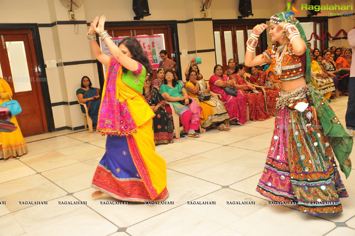 Sangini Club's Dandiya Celebrations 2014