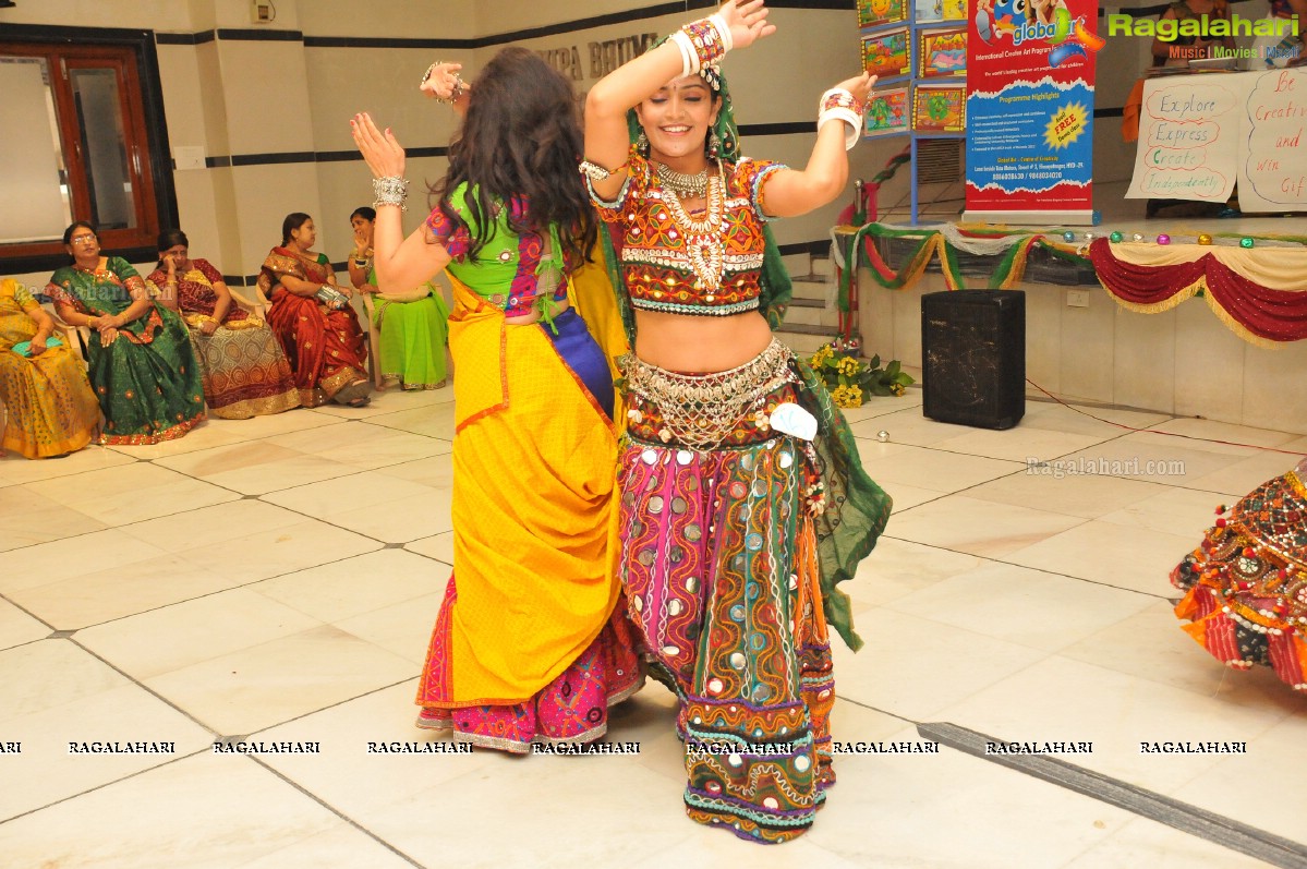 Sangini Club's Dandiya Celebrations 2014