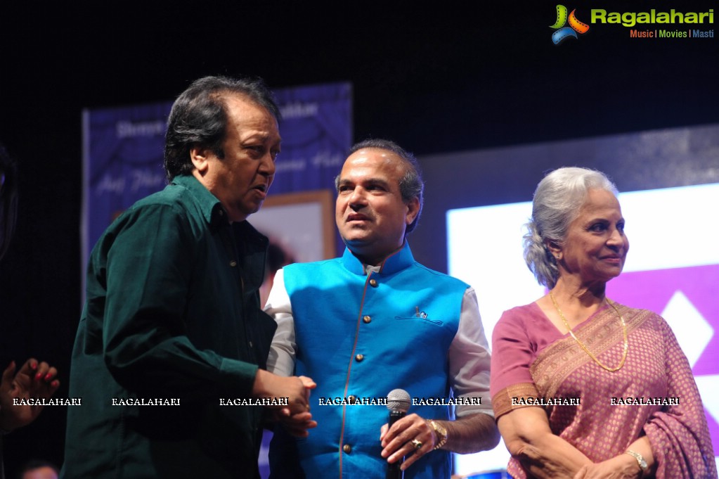 Sanjeevani Bhelande Musical Tribute to Waheeda Rehman