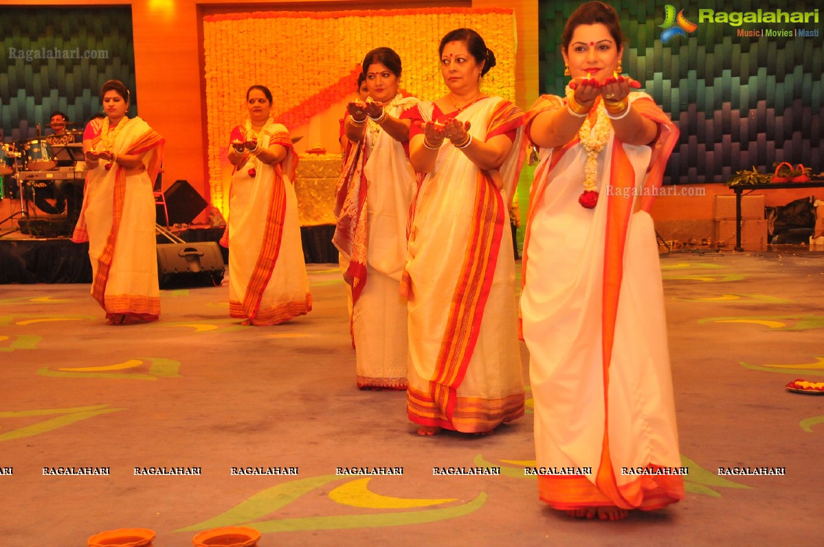 Sanskruti Ladies Club's Shardiya Durgotsav - Choreography by Bina Mehta