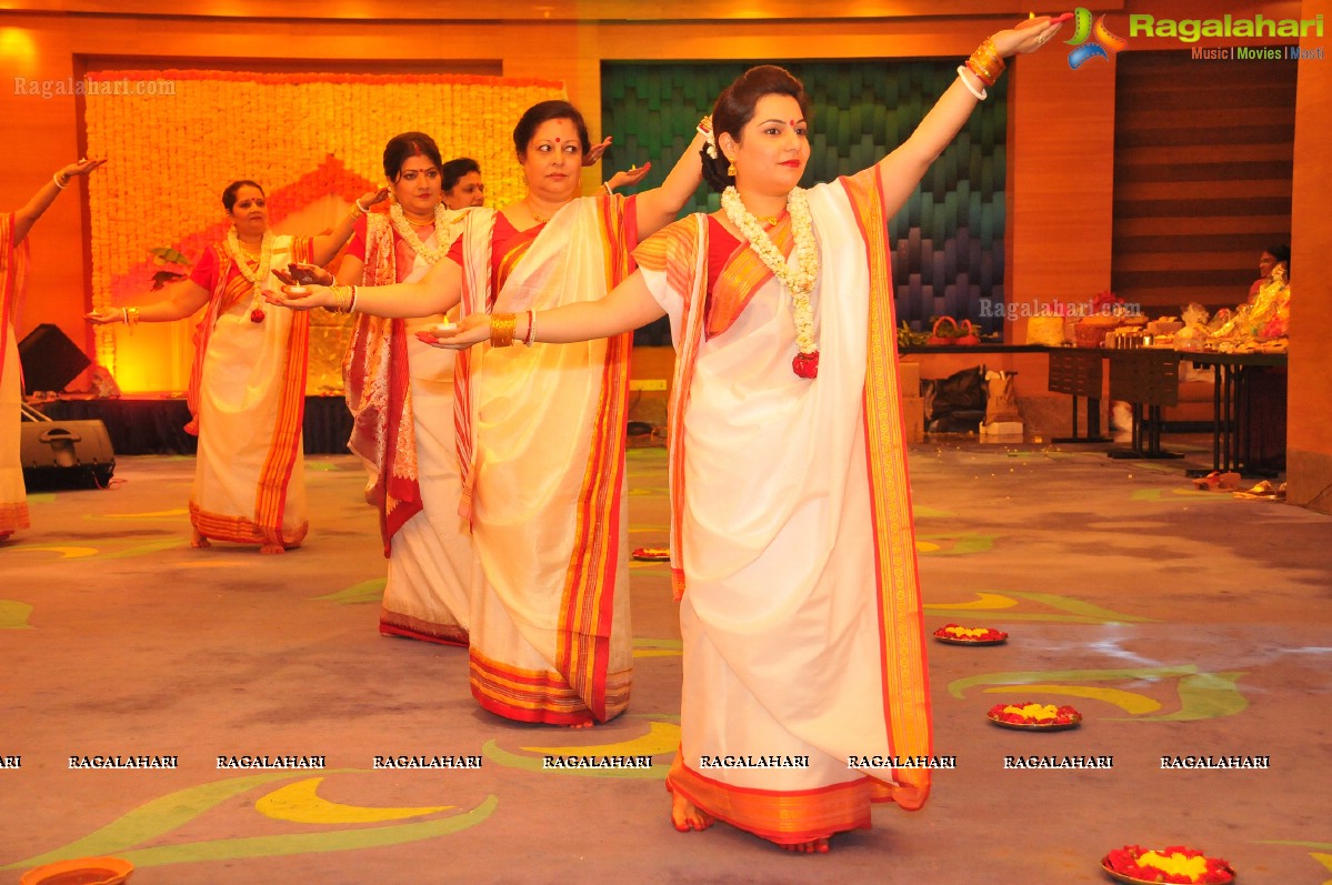 Sanskruti Ladies Club's Shardiya Durgotsav - Choreography by Bina Mehta