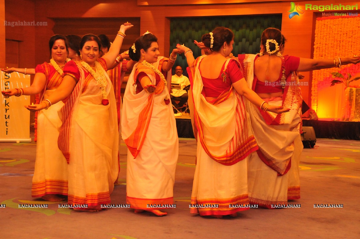 Sanskruti Ladies Club's Shardiya Durgotsav - Choreography by Bina Mehta