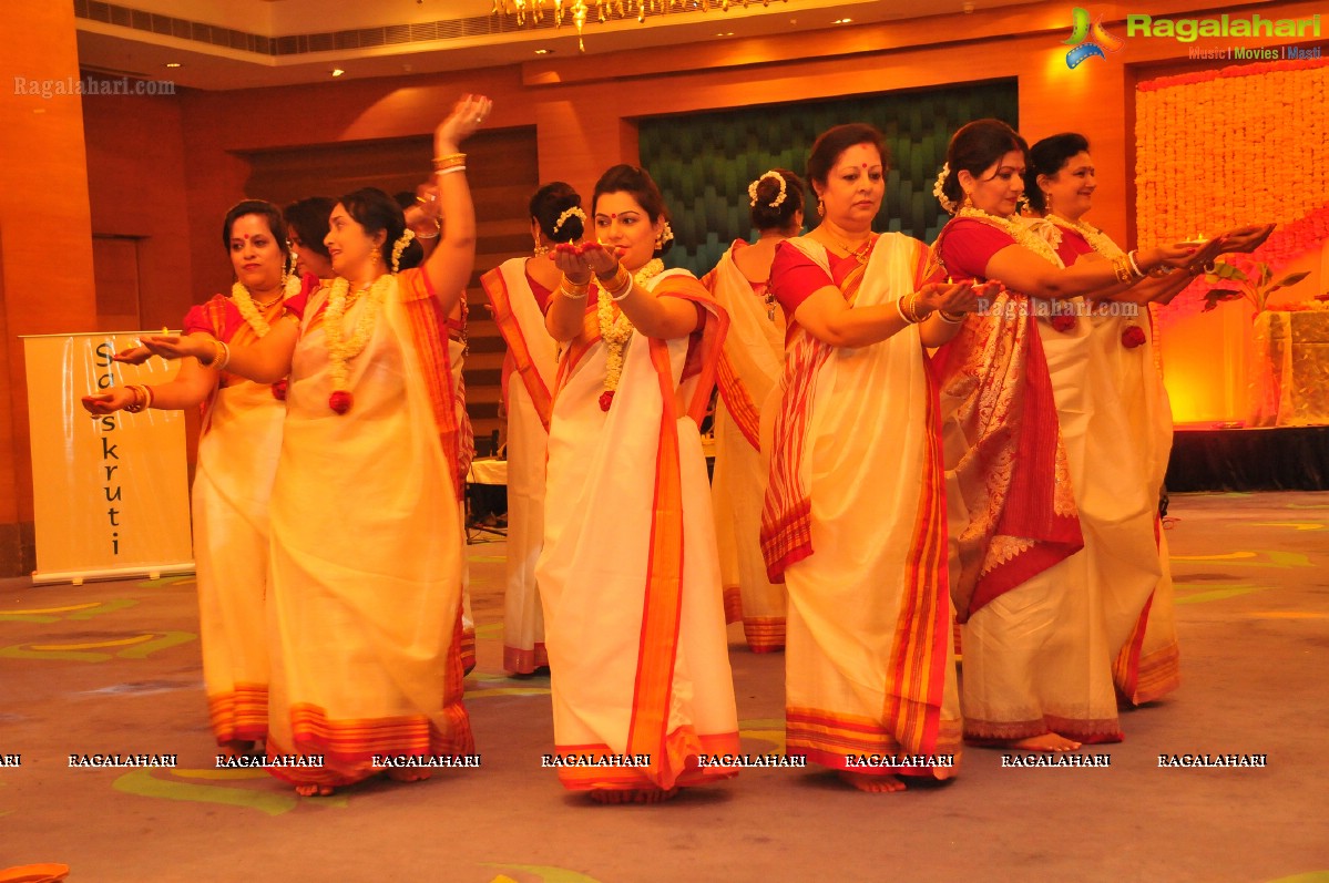 Sanskruti Ladies Club's Shardiya Durgotsav - Choreography by Bina Mehta