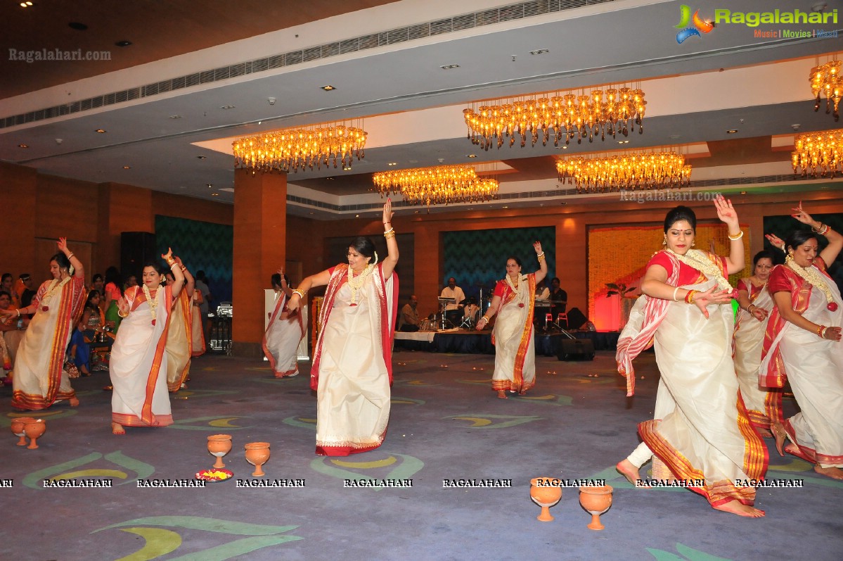 Sanskruti Ladies Club's Shardiya Durgotsav - Choreography by Bina Mehta